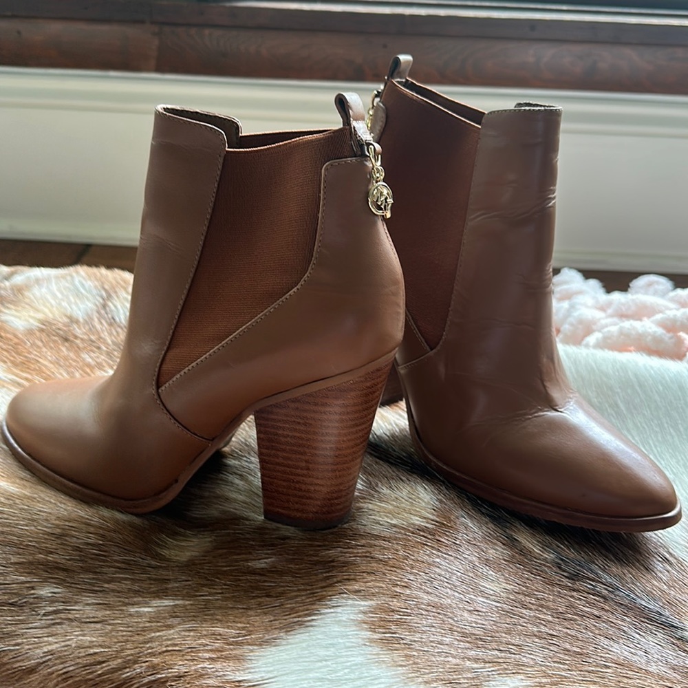 Micheal Kors ankle boots